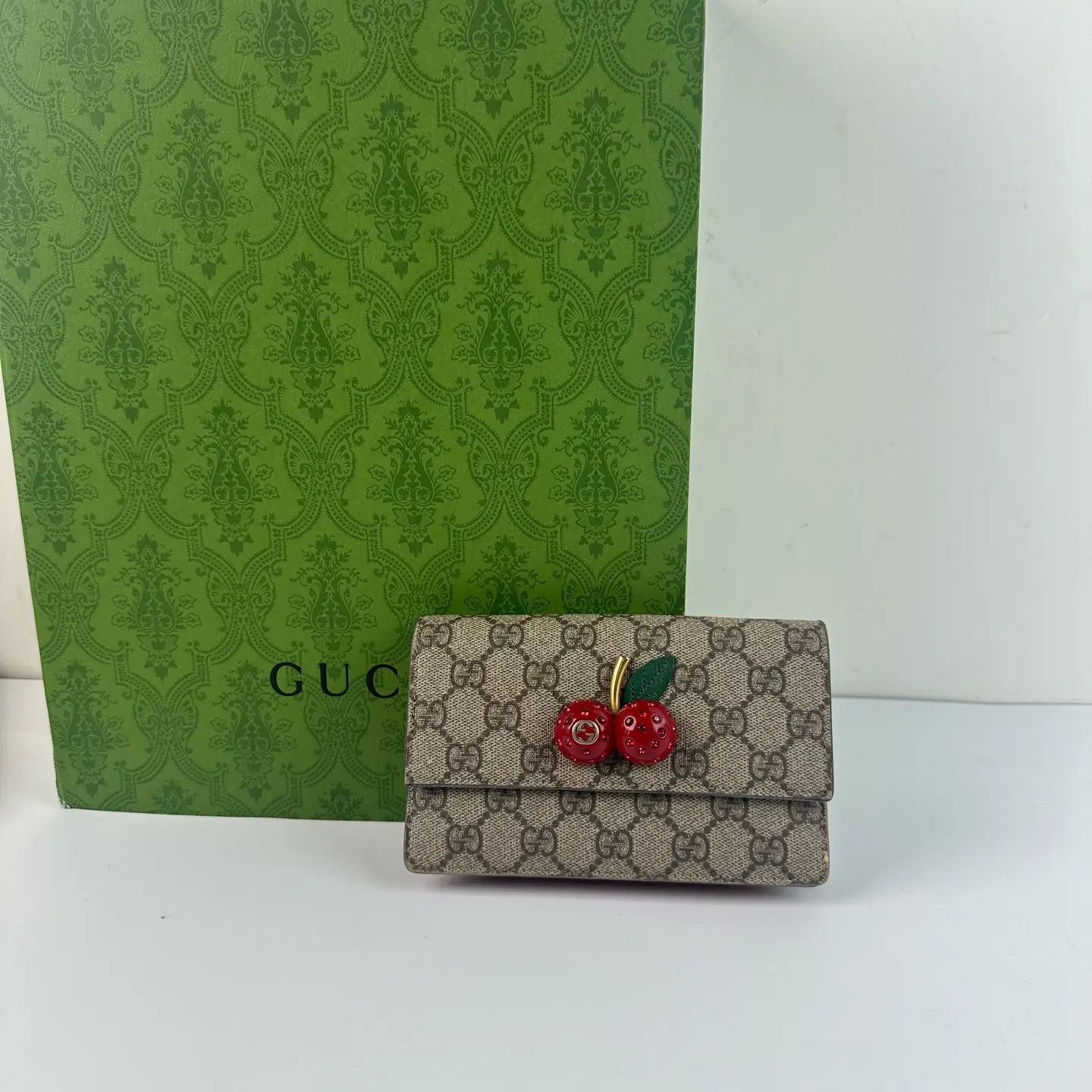 Pre-owned GUCCI Cherry GG Purse CC0268