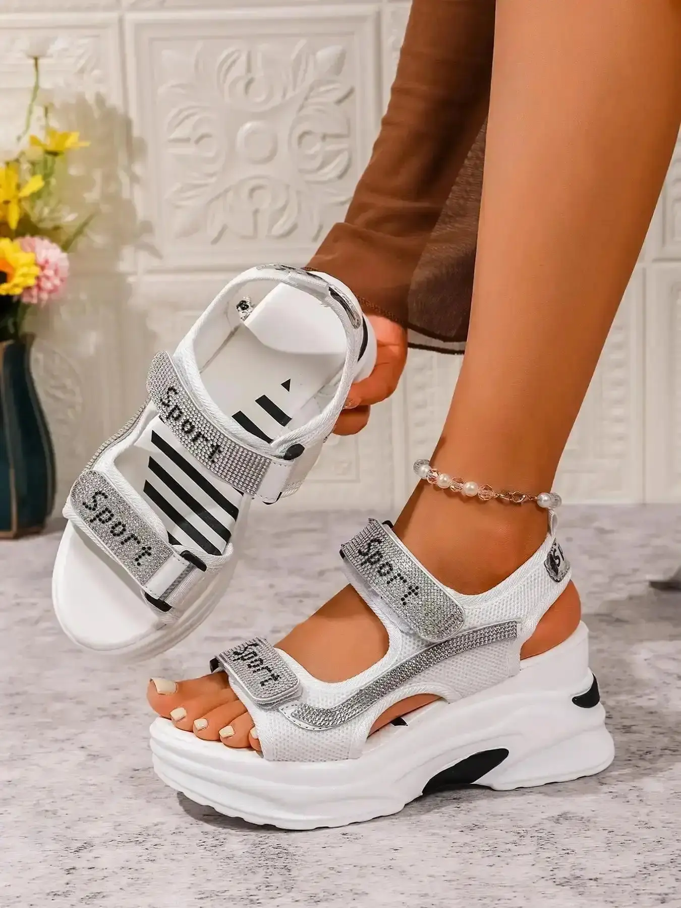 Water diamond thick soled sports sandals, thick soled sponge bottom sandals, breathable mesh fashionable open toe sandals, summer comfortable shoes, Velcro design, Lightweight Sandals, Unique Sandals