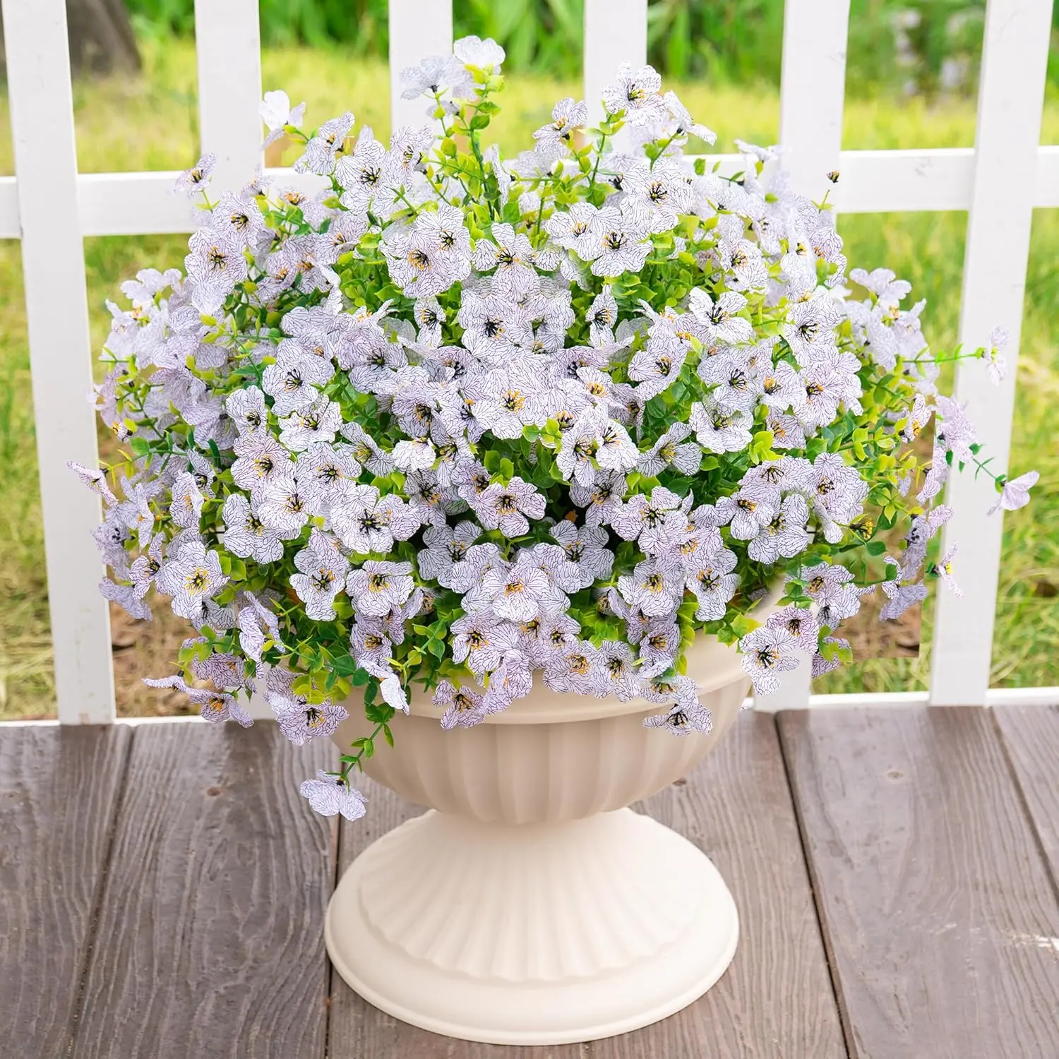 10 sticks of simulated plant flowers are used for outdoor decoration, And the simulated silk daisies are true in appearance, Resistant to ultraviolet rays and do not fade, And are used for home porch patio flowerpots,Suitable mother's day gift for mom. ti