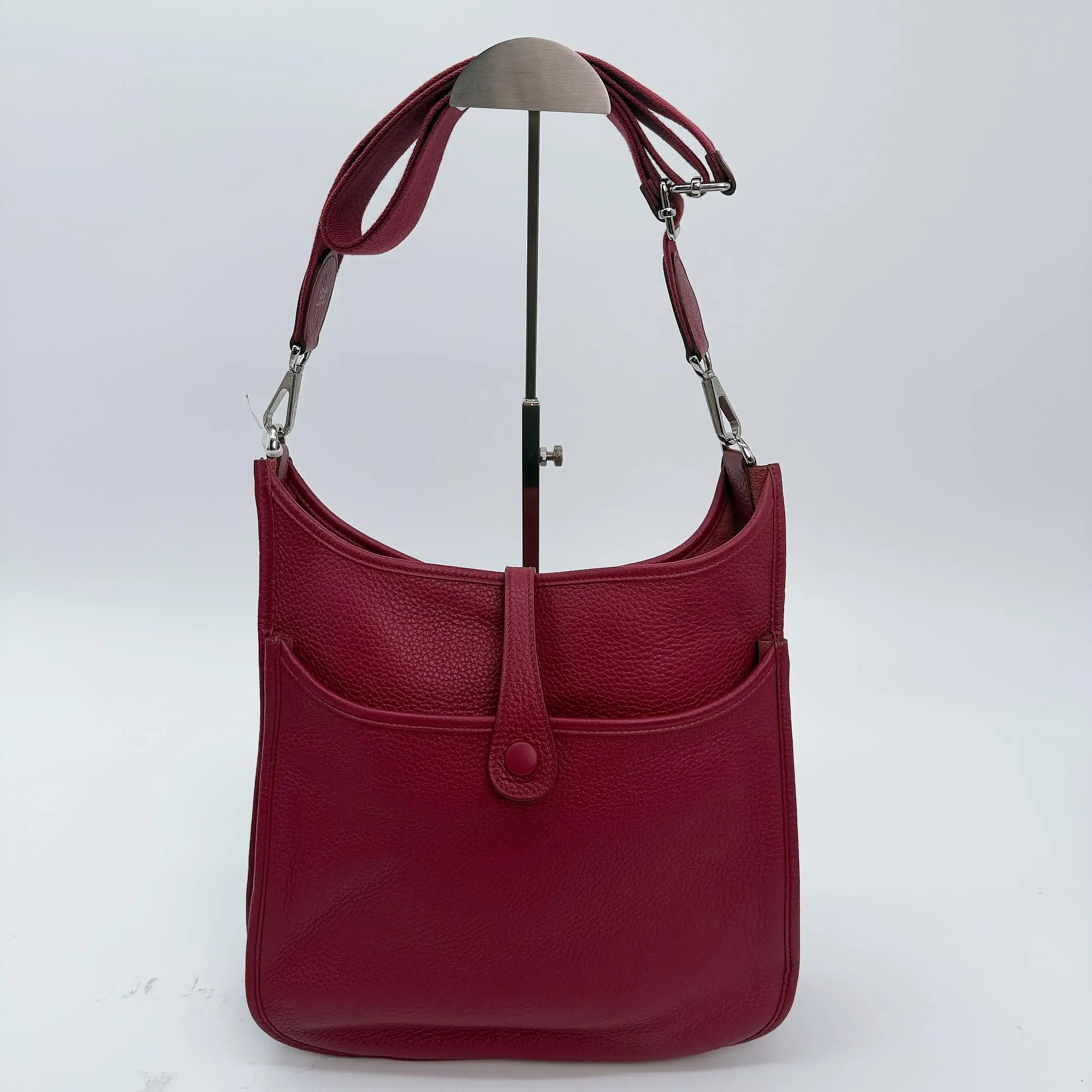 Pre-owned HERMÈS leather Tote Bags Taurillon Clemence Evelyne III GM Rouge Garance bag