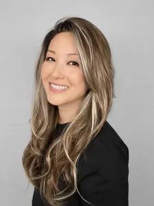 CARKIRA Amena Hot Cocoa Cream Money Pieces 13x4 Lace Front Wig 22-26" Average Cap Brown Beige Blonde Blend