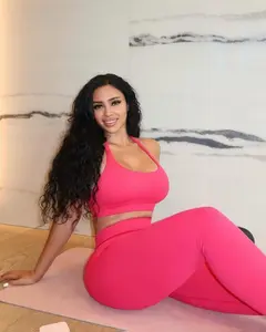 SierraSculpted Leggings - Deep Pink High-Waisted Workout Set for All Seasons Soft Breathable Fabric with Removable Pads & Sweat-Wicking Technology
