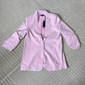 Blazer Rosa - Elegant Pink Blazer with Classic Design and Long Sleeves for Versatile Wear