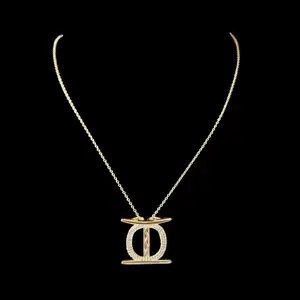 Elegant Stainless Steel Pendant for Women le Tabouret Royale Chain Necklace