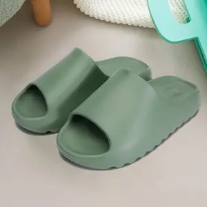 Lumubby Cloud Slippers for Women & Men Comfortable EVA Anti-Slip Pillow Slides Thick Sole Open Toe Sandals Quick-Drying Non-Slip Indoor Outdoor Use