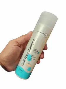 Voglia Anti-Frizz Shampoo 240 ml - Daily Frizz Control Silicone Free for Comfort and Moisture in a Convenient Spray Bottle
