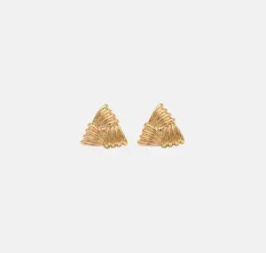 The Pyramid Studs