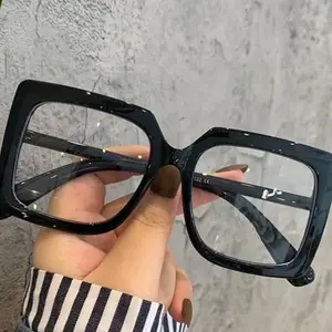 Woman Eyewear Big Frame Glasses Fashion - Black Color Stylish Design
