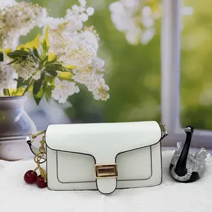 Shoulder bag Chic & Elegant Women's Small Tote with Adjustable Shoulder Strap Designer Crossbody Bag for Everyday Use in Premium Shoulder Bag Small Tote with Adjustable Shoulder Strap Designer Crossbody Bag for Everyday Use