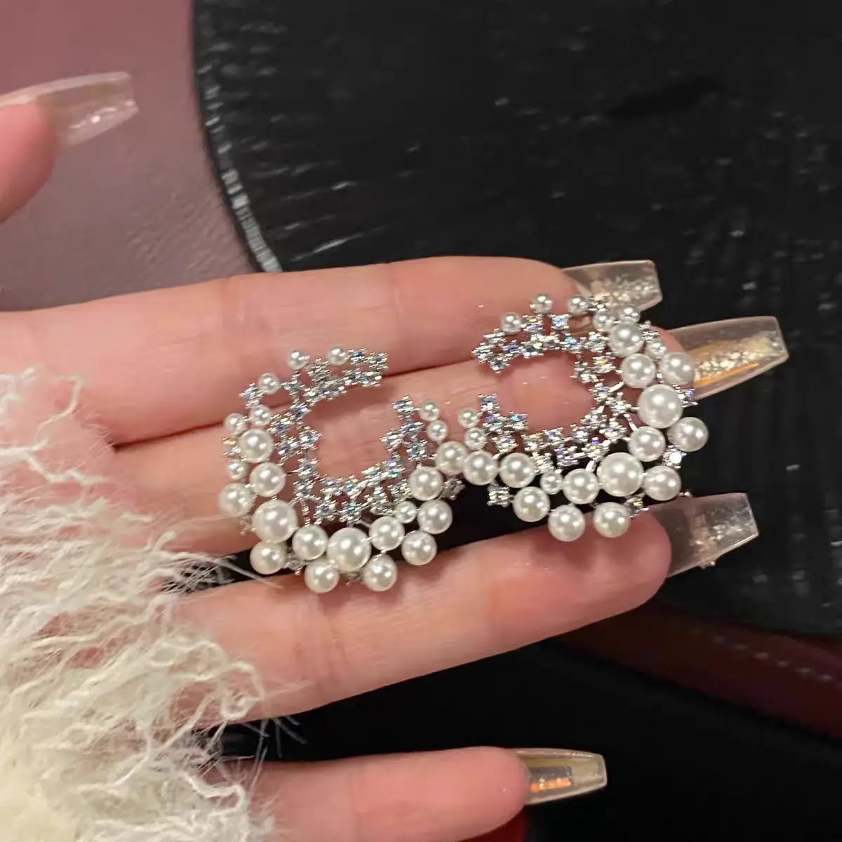 Starry Pearl Stud Earrings Jewelry - High-End Niche Unique Design, Exquisite Light Luxury Fashion Accessories