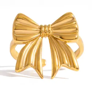 Coquette Ring