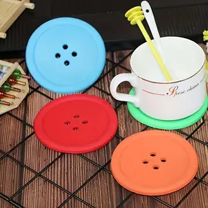 Set of 5 Button Design Silicone Trivets - Multicolor Non-Slip Heat Resistant Coasters for Cups, Creative Round Soft Rubber Underliners for Dining Table, Kitchen Ramadan Mubarak Dining Accessories