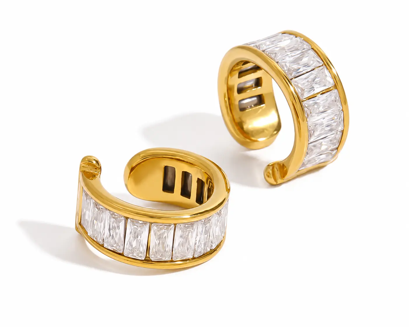 Fantasia Single Ear Cuff (1 Piece) 18K PVD Gold Plated Stainless Steel