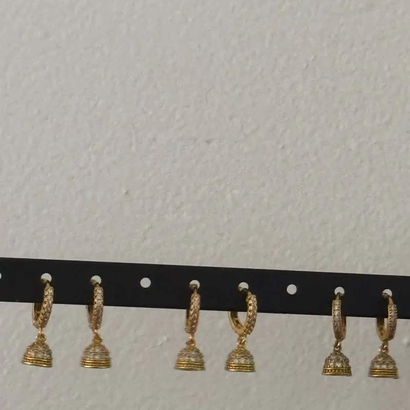 Small golden jhumki