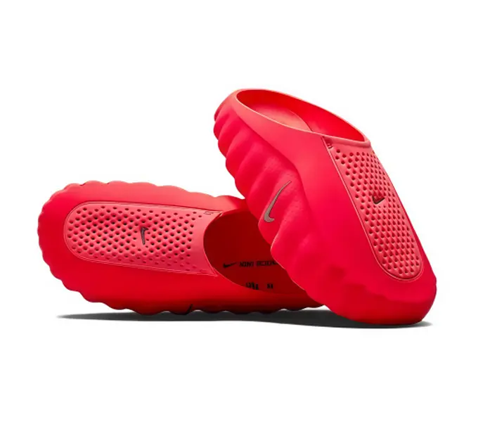 Open Back Closed Toe Slide Clogs Breathable Perforated Upper Thick Wavy Platform Sole Non Slip Waterproof EVA Slippers For Shower Beach Outdoor Walking