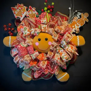 Gingerbread Wreath with Decorative Bow and Gingerbread Characters for Festive Decoration