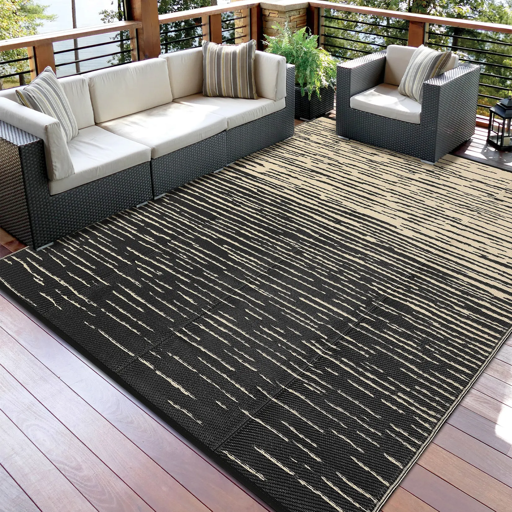 Double-Sided Modern Gradient Striped Outdoor Rug, Foldable Portable Woven Plastic Straw Patio Rug for Balcony, Beach, Porch, RV & Picnic