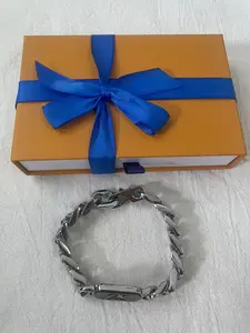 New designer high-end luxury Cuban bracelet for men — fashion jewelry made of steel or titanium (includes an exquisite gift packaging box).