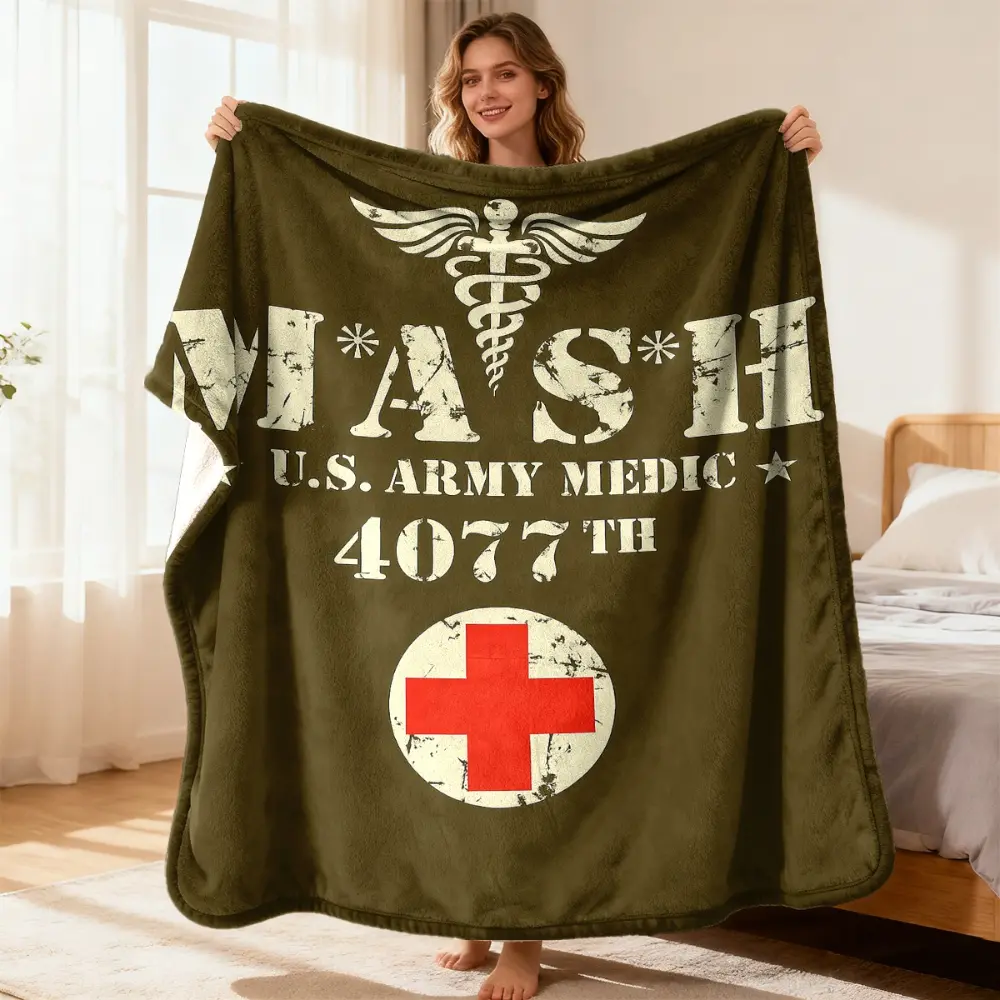 Military Army Medic Blanket, Vintage U.S. Army Medical Throw Blanket, Veteran Gift Blanket for Dad Husband Grandpa, Patriotic Military Decor Blanket, Army Veteran Memorial Gift, Soft Cozy Blanket for Couch Bed, Military Family Gift