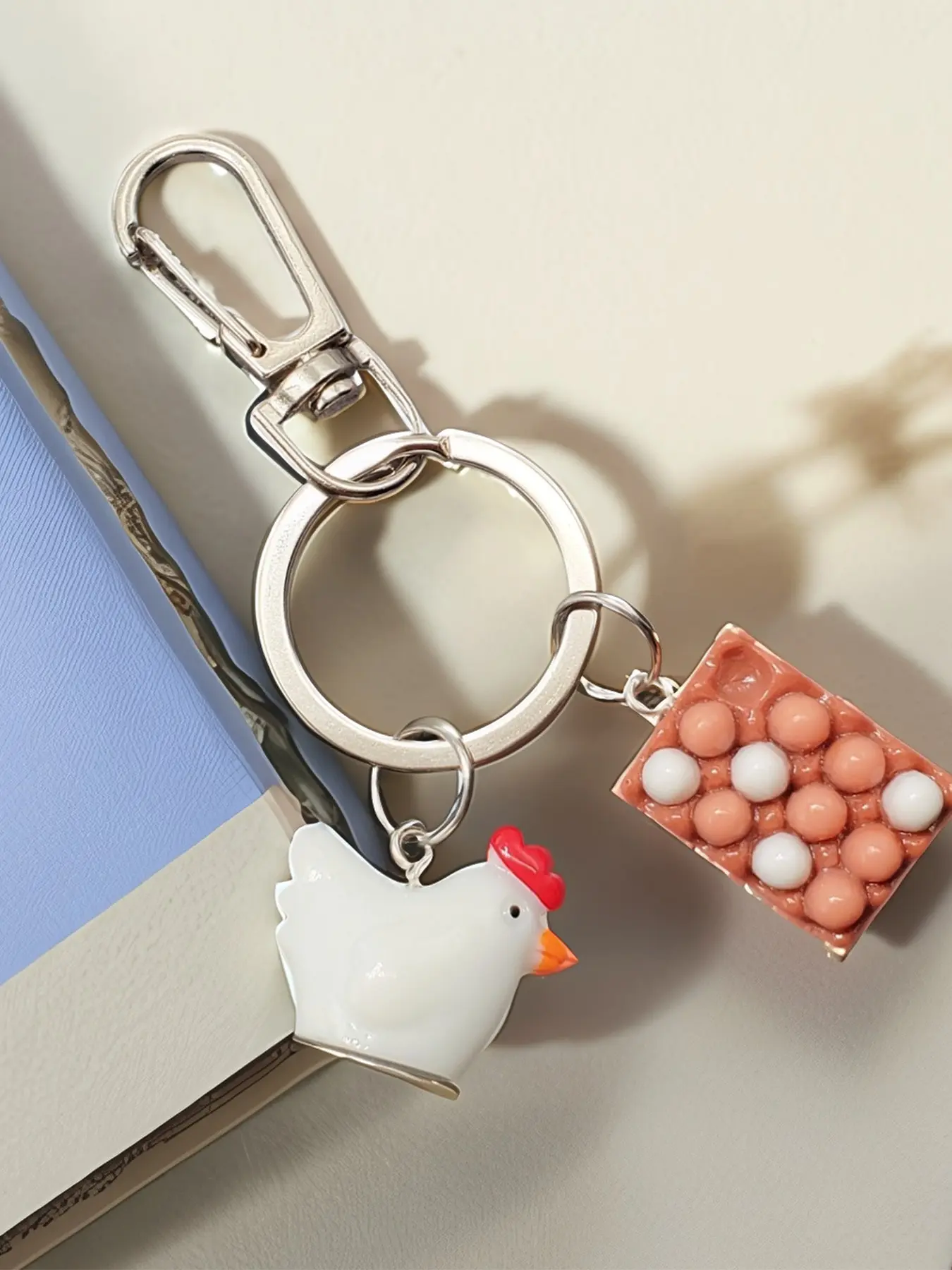 Cute Chicken & Egg Tray Bag Charm Pendants – Stress Relief Keychain, Funny Bag Decoration & Bag Chain Charms for Backpack Purse, Ideal for Animal Lovers & Whimsical Gifts
