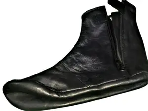 Premium Halal Sheepskin Leather Khuffs – Ultra‑Warm Fleece‑Lined Unisex Socks for Hajj & Umrah (Black, Sizes 5–12)