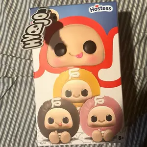 HYOJO  hostess edition squeezable toy unknown color cuddlect them all