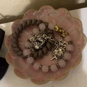 Set of 2 Sunflower-Shaped Jewelry Trays, Elegant Small Item Storage Dishes, Ceramic Material Jewellery Organizer Plates