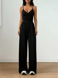 Solid color, minimalist, stylish, casual and Fitted women's jumpsuit, suitable for daily commuting, home wear and campus outfits