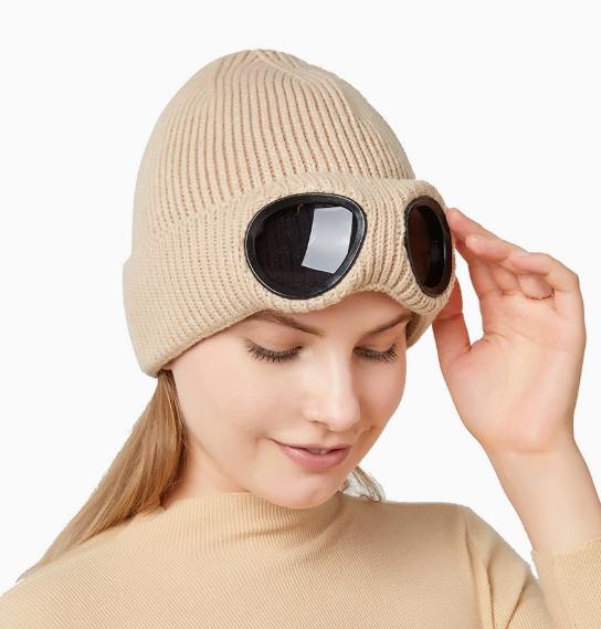 Men's and women's hats, windproof glasses, warm clothing, skiing knit caps, warm woolen hats