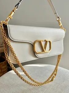 Pre-owned Valentino Calfskin Shoulder Bags Garavani Locò Shoulder Bag in Ivory