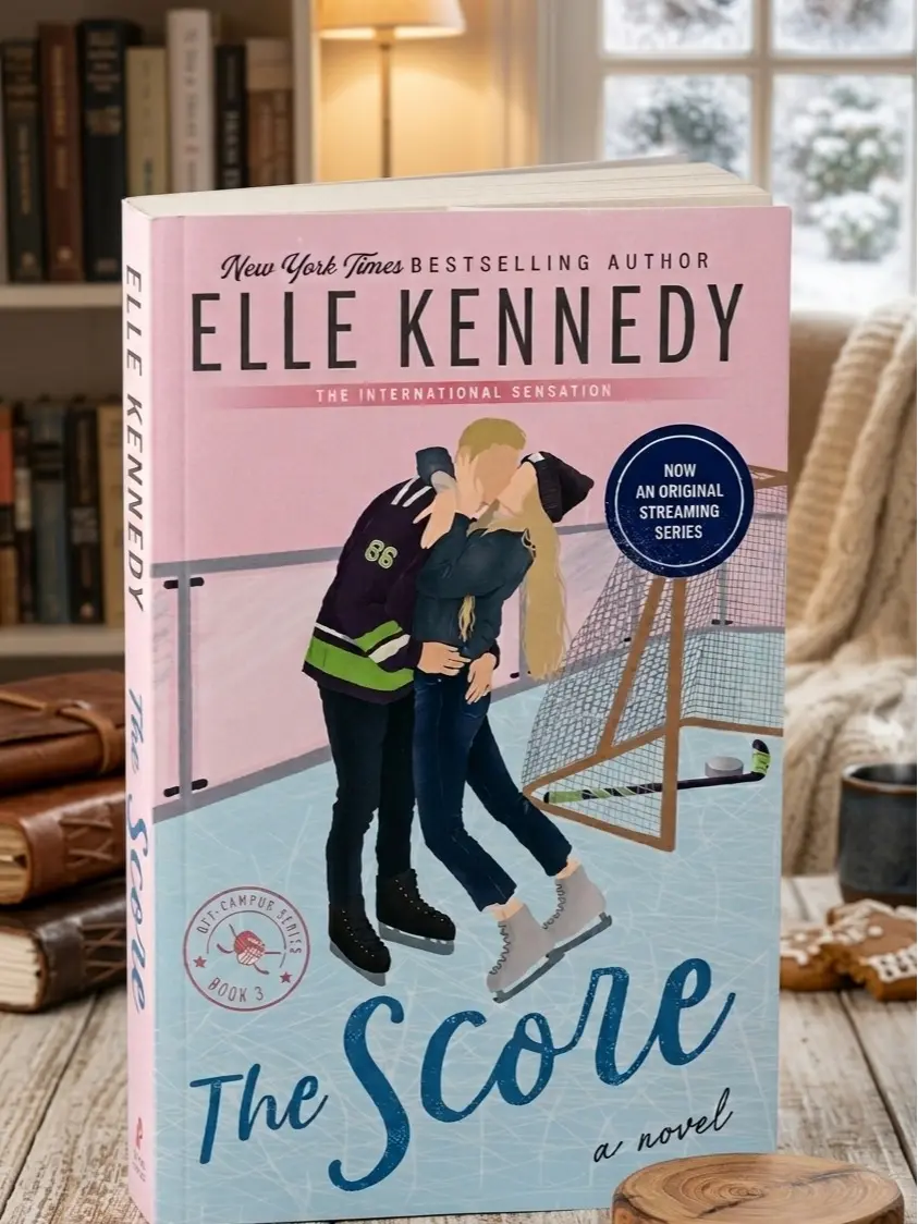 The Score: A Steamy College Sports Romance (Off-Campus Series, Book 3)