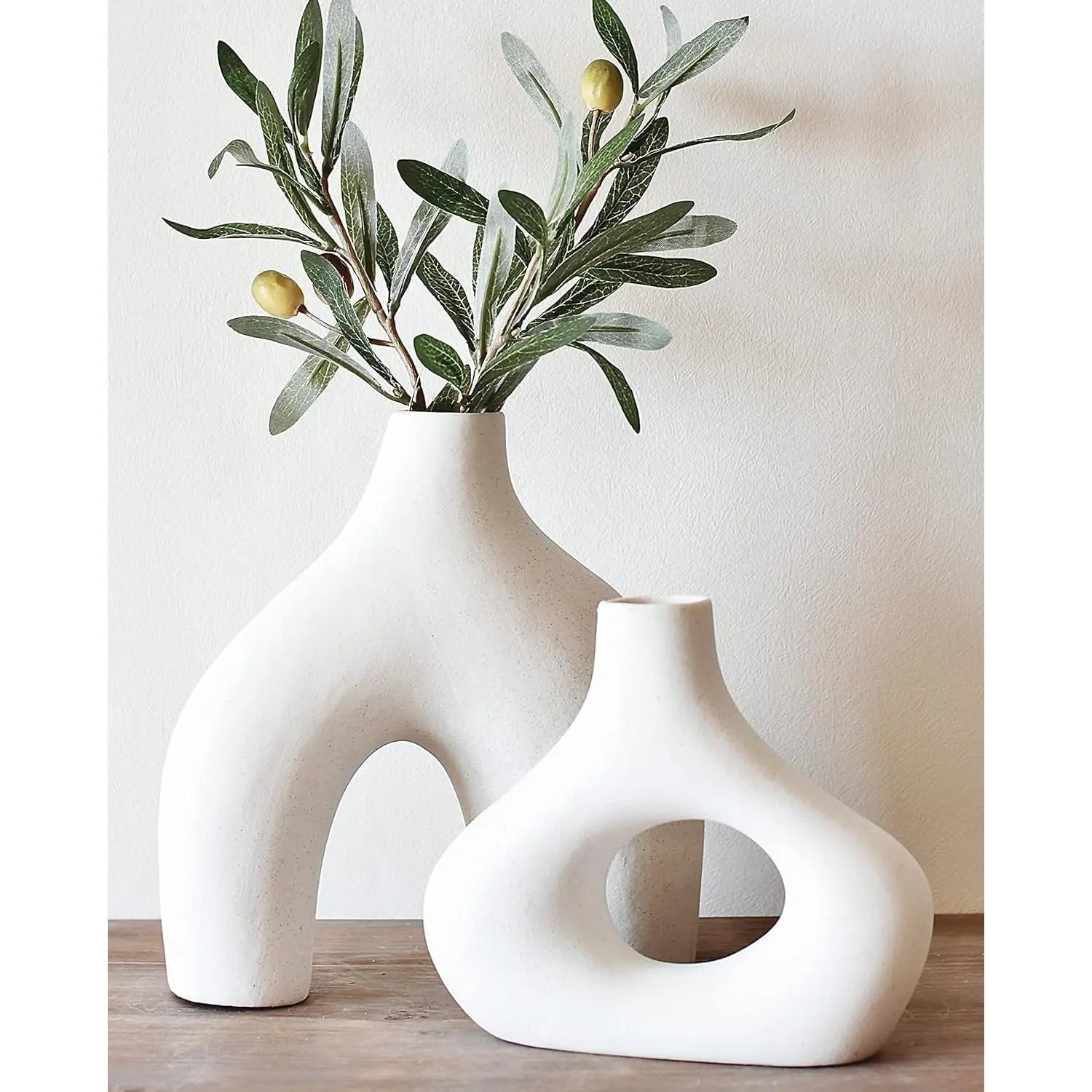 Carrot's Den 2-Piece Large Round White Ceramic Hollow Donut Vase Set - Minimalist, Nordic, Modern Decorative Vase for Tabletop Mount, Home Decor Table Centerpiece, All 4 Seasons Occasions