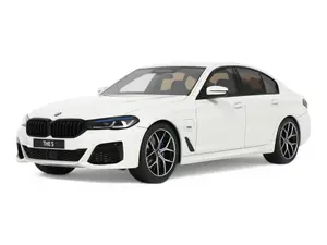 2023 BMW 545e xDrive M Sport Alpine White 1/18 Model Car by GT Spirit