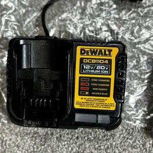 Dewalt DCB1104