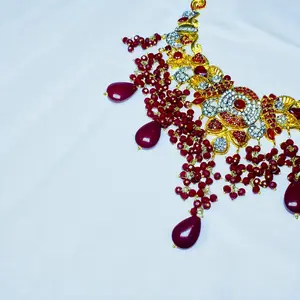 Royal Kundan Bridal Jewelry Set Red & Gold Choker Necklace with Earrings & Maang Tikka Indian Pakistani Wedding Jewelry for Women Handcrafted Comfortable Fit Lightweight 108g 5cm Width Perfect for Weddings and Festive Occasions