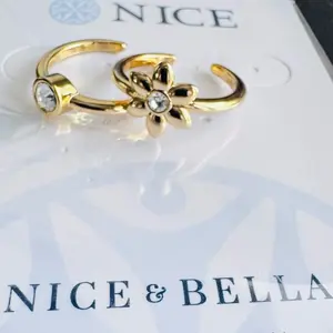 Nice & Bella Gold-Plated Ring Set with Crystal-Tone Stones Flower Design /9 Jewelry