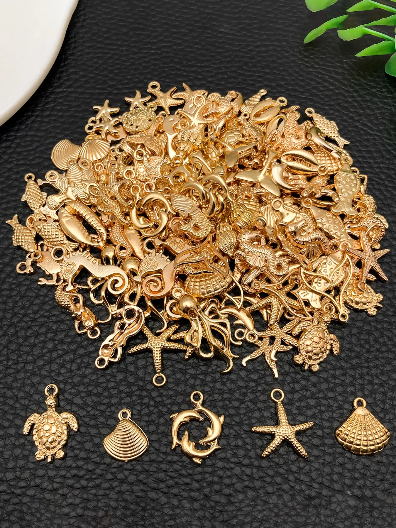 20/50/100pcs Random Mix Marine Biology Series KC Gold Pendant Jewelry Making DIY Keychain Earrings Pendant Various Design Charms Beach Jewelry for Jewelry Making Bracelets Necklace Diy With Charms