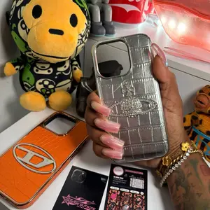 Casemeoutside Luxury Chrome Culture iPhone Case with Crocodile Pattern for Luxury Lifestyle