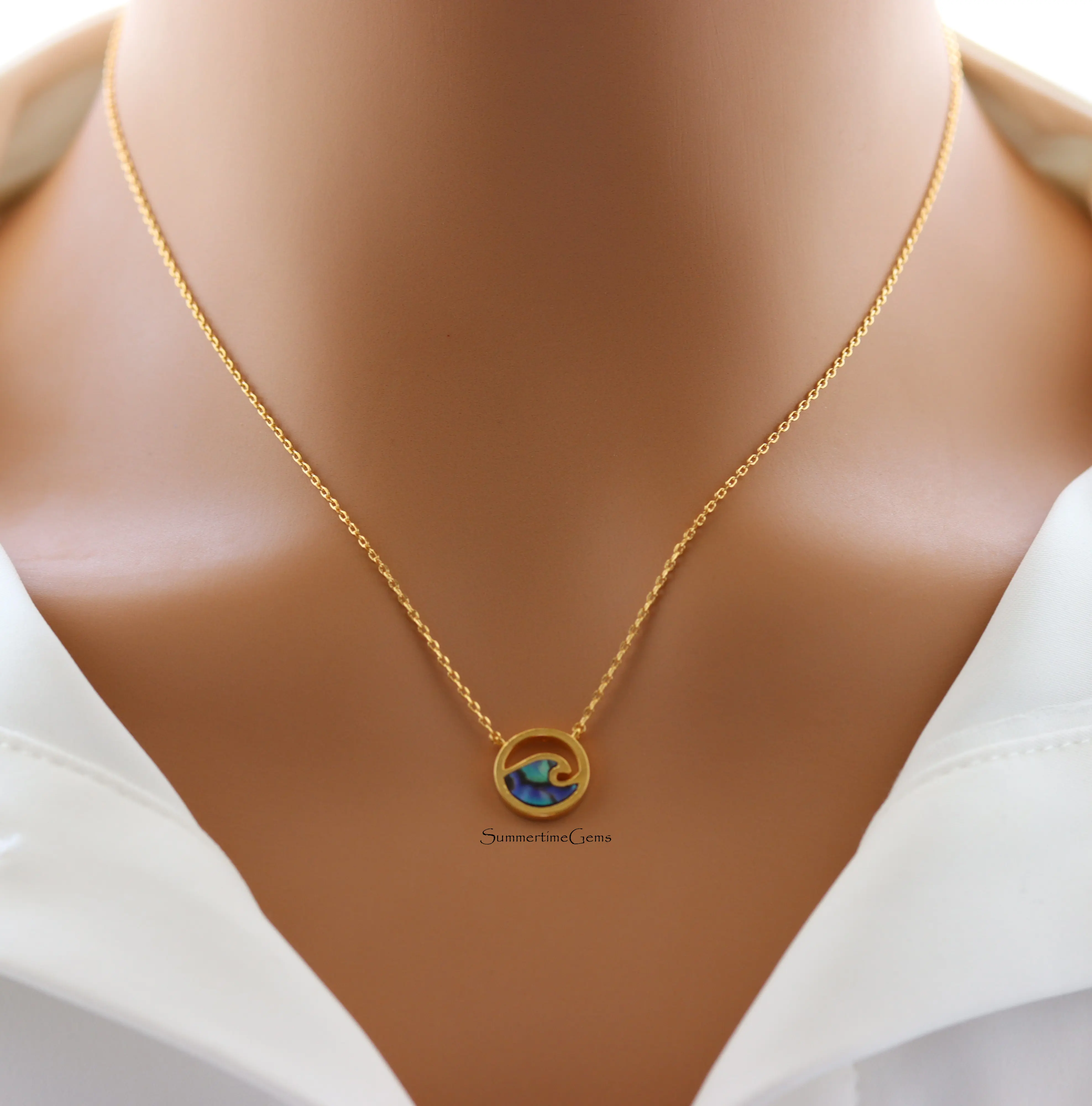 18K Gold Plated Wave Coin Pendant Necklace – Minimalist Ocean-Inspired Necklace for Beach Lovers