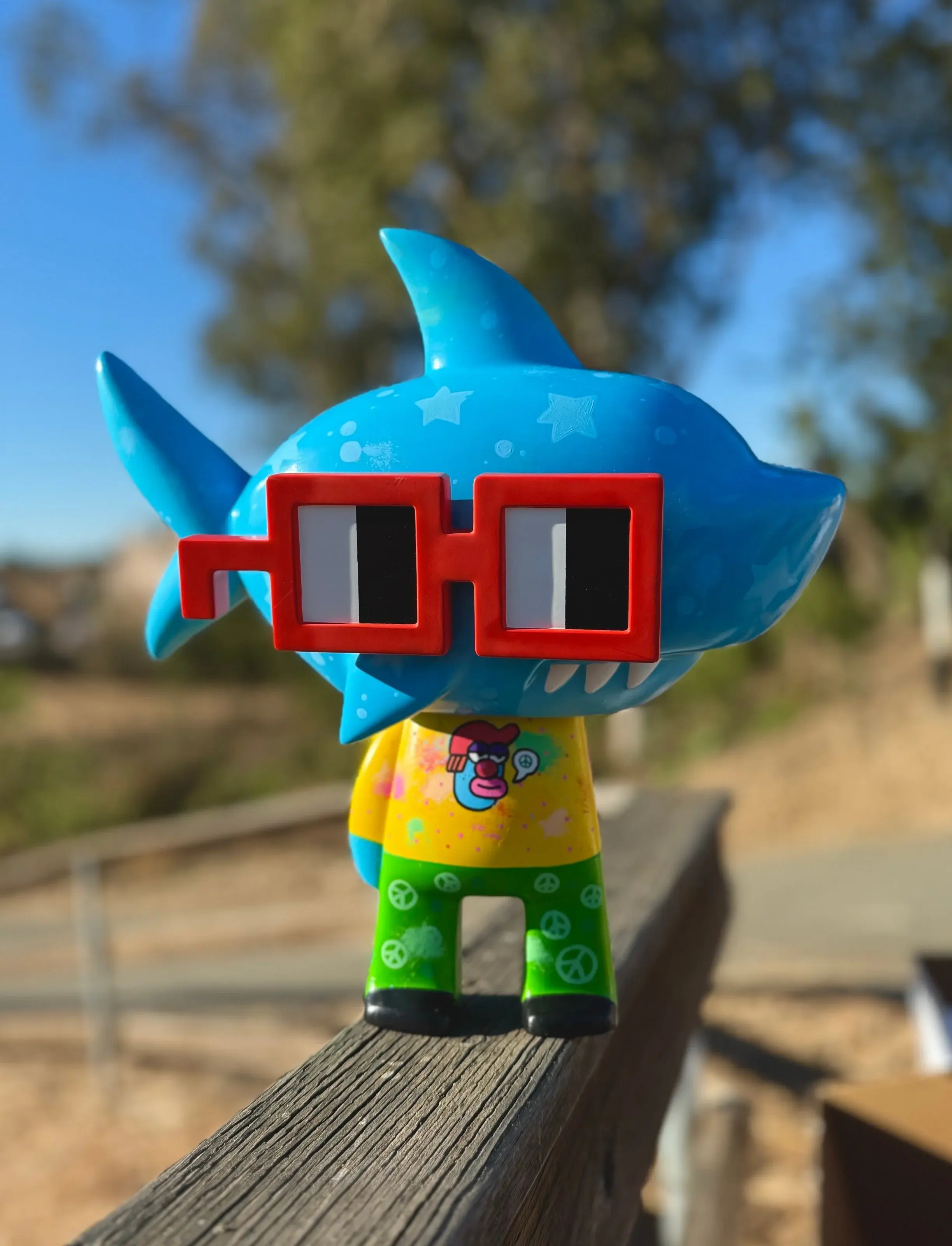Jumbo Nounish Friends Shark figure PREORDER