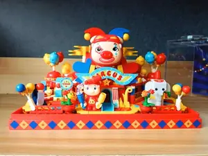 Piggy Circus Diorama with Acrylic Dust Cover – Colorful Animal Show Building Toy block