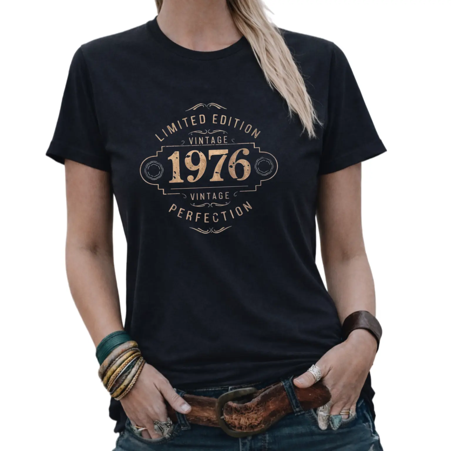 Vintage 1976 Limited Edition Badge Graphic Oversized Comfort Cotton T-Shirt, Birthday Retro Fashion Outfit, Perfect Valentine's Day 1976 Birthday Gift For Him Her Friends Best Holiday Present