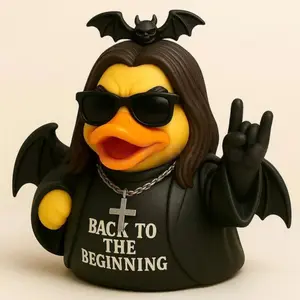 Dark Prince Duck Statue, Gothic Dark Aesthetic Resin Figurine, Crowned Head, Dark Feathered Body, Cute Expression, Bookshelf Decor, Home Decor, Resin Animal Sculptures