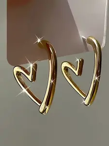 High-quality hypoallergenic Golden heart earrings, hoop Earrings, Heart Shaped Earrings, anti-fade, simple and elegant, fashionable Women's earrings for daily wear or parties, jewelry accessories, are exquisite gifts for women.