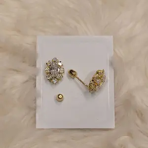 Mas Sparkle - beautiful Zirconia rock earrings with screw on back