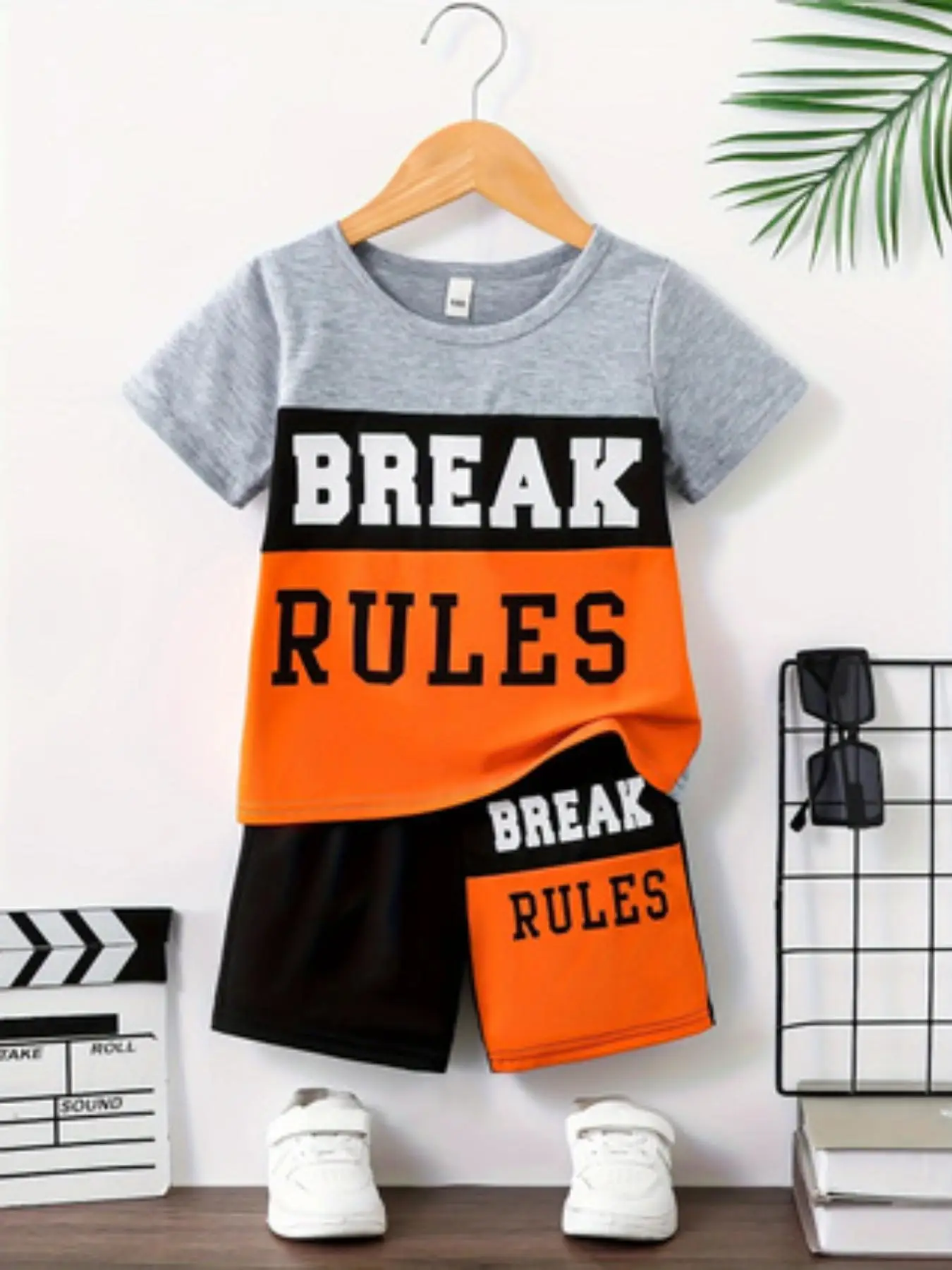 Two-piece Set Boy's Colorblock Letter Print Short Sleeve Tee & Shorts, Casual Summer Clothes for Kids, Short Sleeve T-shirt & Shorts