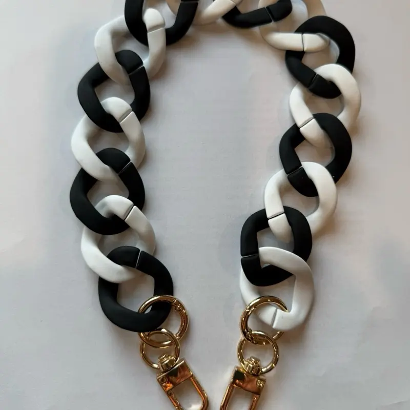 Black and White Matte