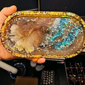 Oval Flower and Sea Shell Resin Tray for Jewelry with Colorful Accents and Elegant Design