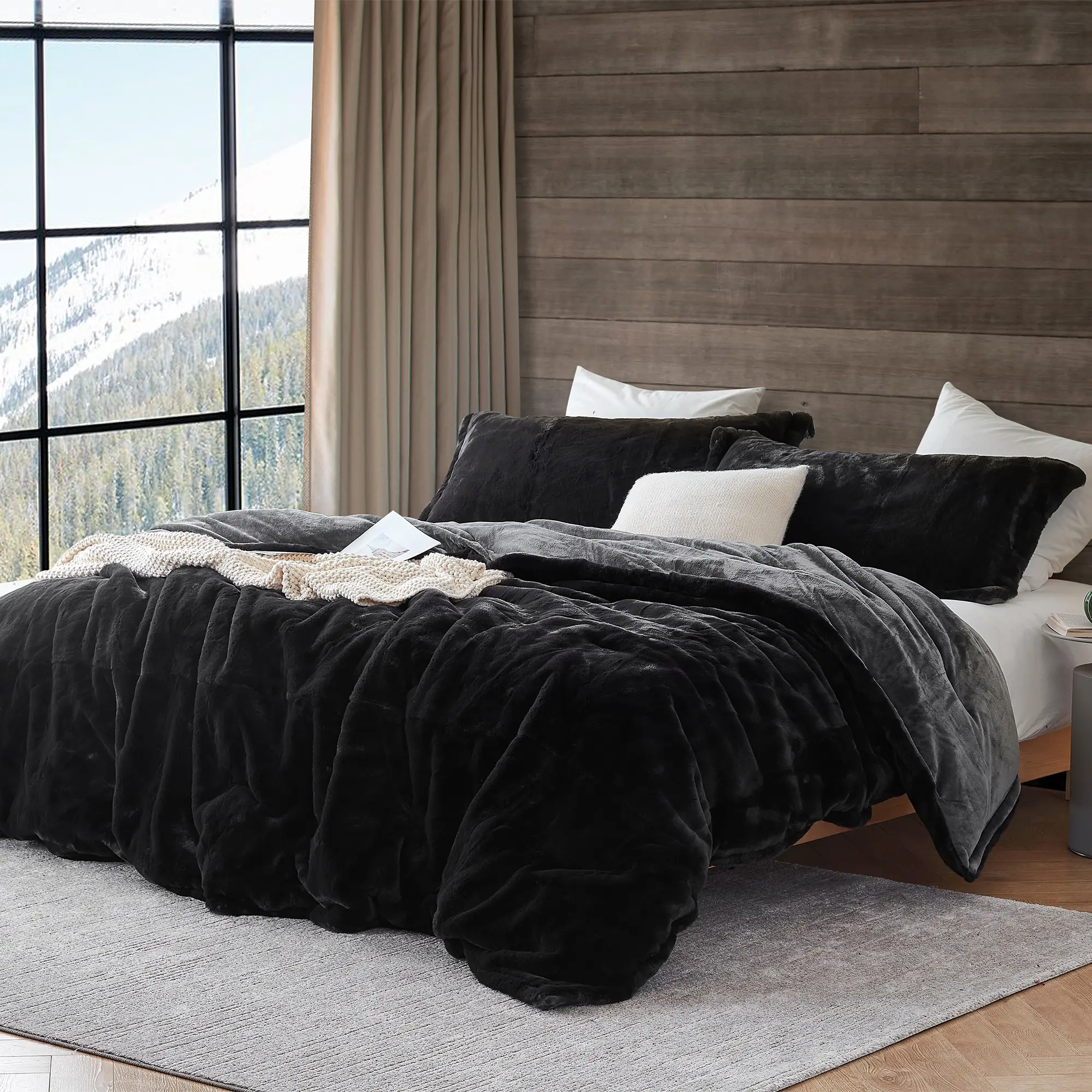 Chunky Bunny - Coma Inducer Oversized Comforter - Rabbit Black