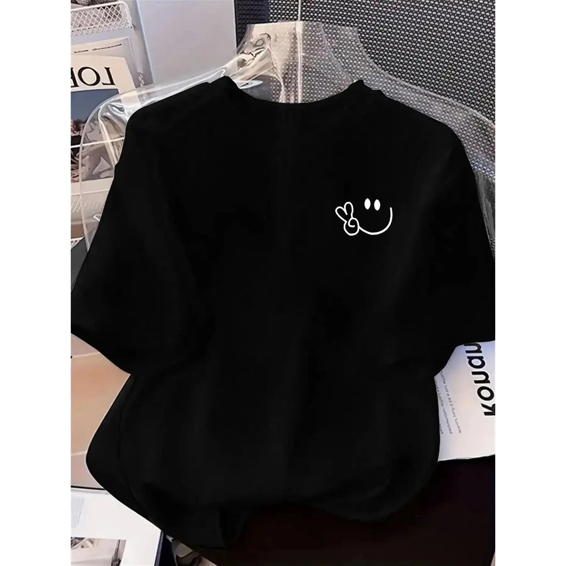 Men's Smiley Face Graphic T-shirt in 100% Soft Cotton, Casual Short Sleeve Top with Elastic Stretch for Daily Wear, Tshirt, Short Sleeve Tee, All Seasons